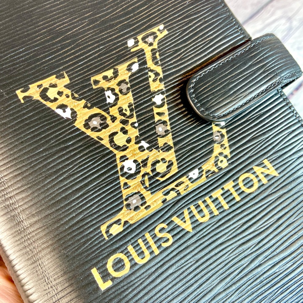 Louis Vuitton black Epi leather agenda planner MM custom painted🐆🐆 - Picture 3 of 10